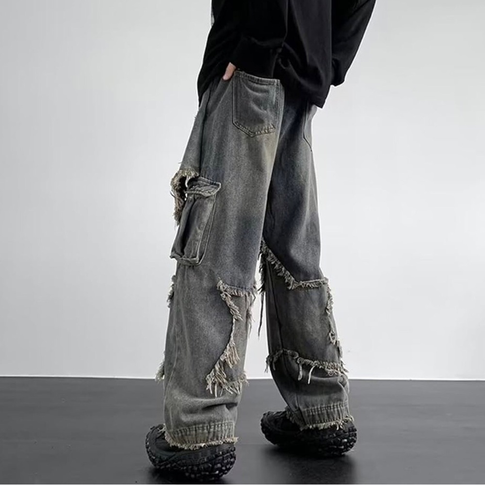 Distressed Wide-Leg Cargo Jeans in Washed Gray